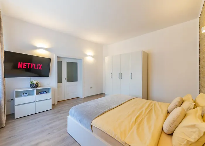 Central Family House With Self Check-In